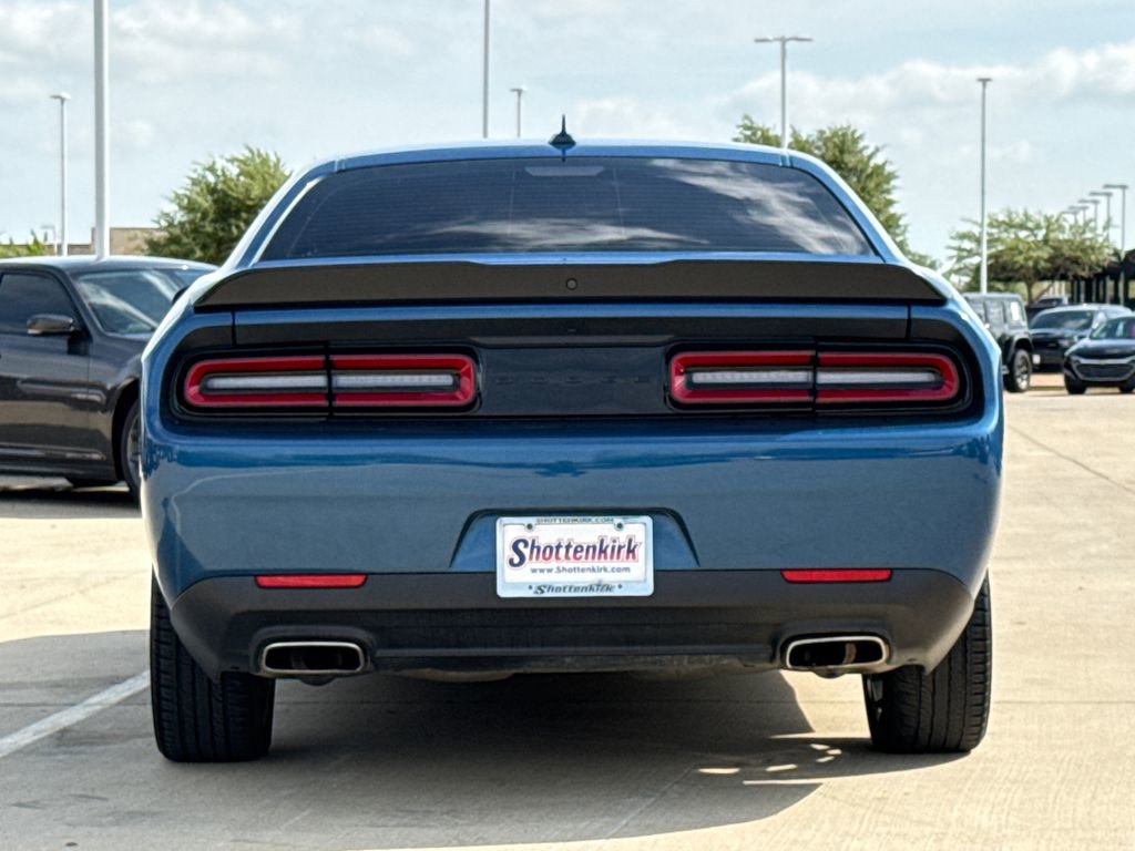 Used 2023 Dodge Challenger SXT w/ Blacktop Package image 7