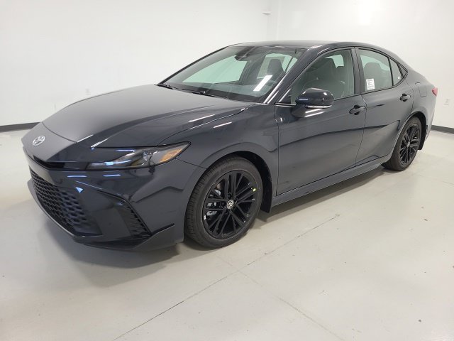 New 2026 Toyota Camry SE w/ Convenience Package FWD image 3
