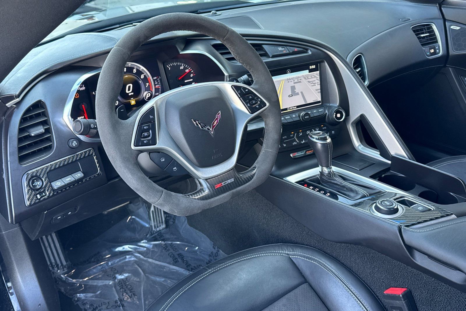 Used 2018 Chevrolet Corvette Z06 RWD image 15