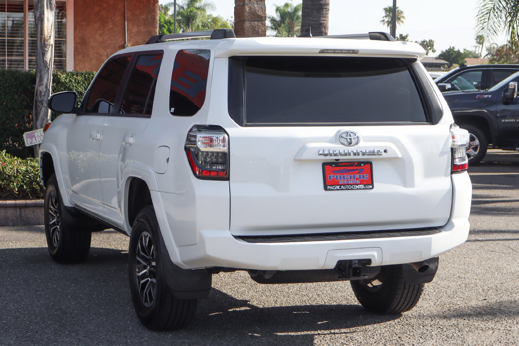 Used 2021 Toyota 4Runner SR5 AWD/4WD image 5