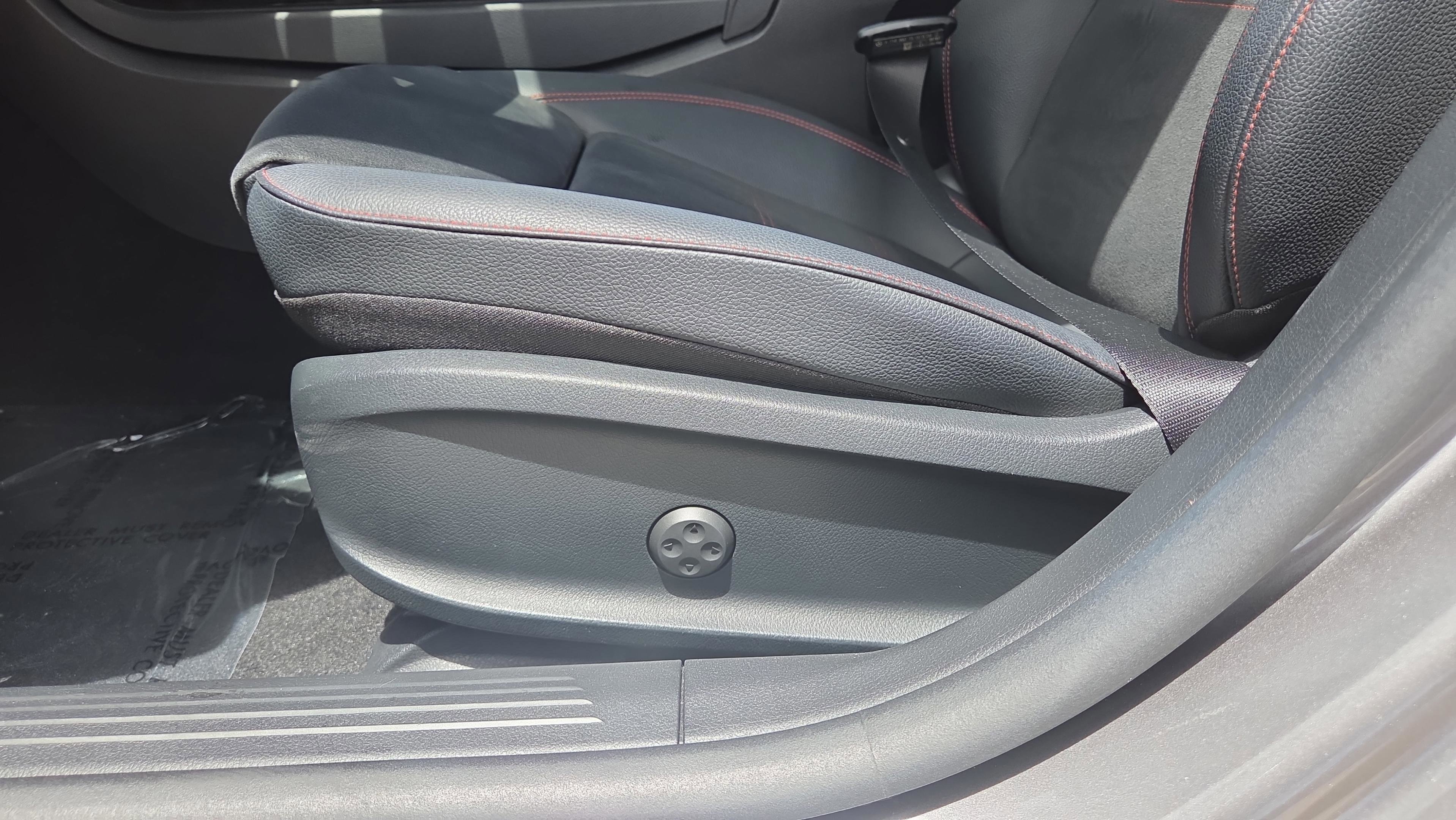 Used 2023 Mercedes-Benz CLA 250 image 10