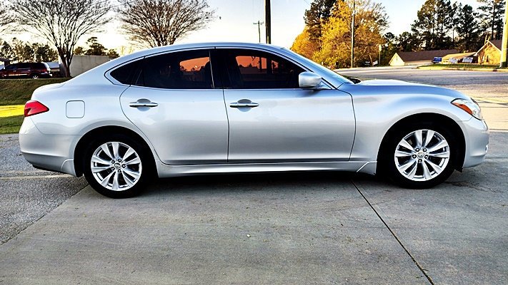 Used 2011 INFINITI M37 w/ Premium Pkg RWD image 10