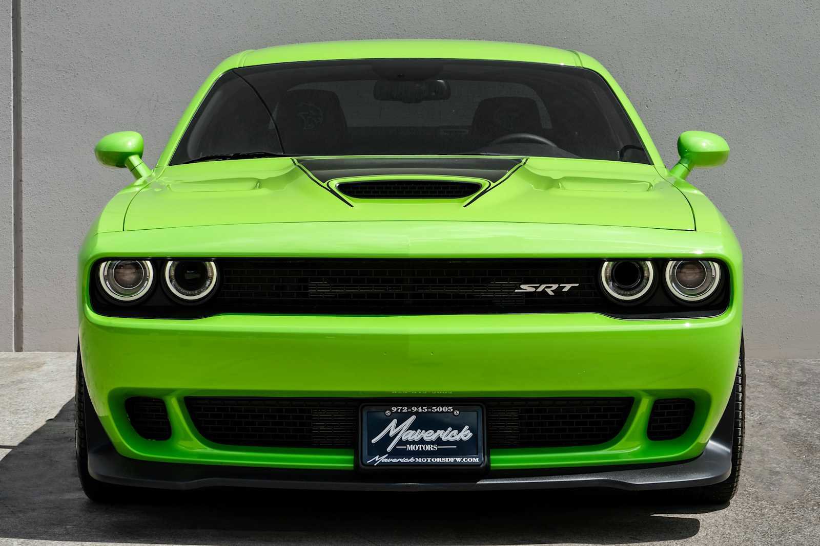 Used 2015 Dodge Challenger SRT Hellcat RWD image 5
