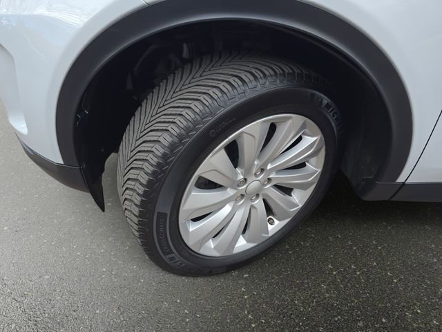 Used 2020 Land Rover Discovery Sport SE image 35