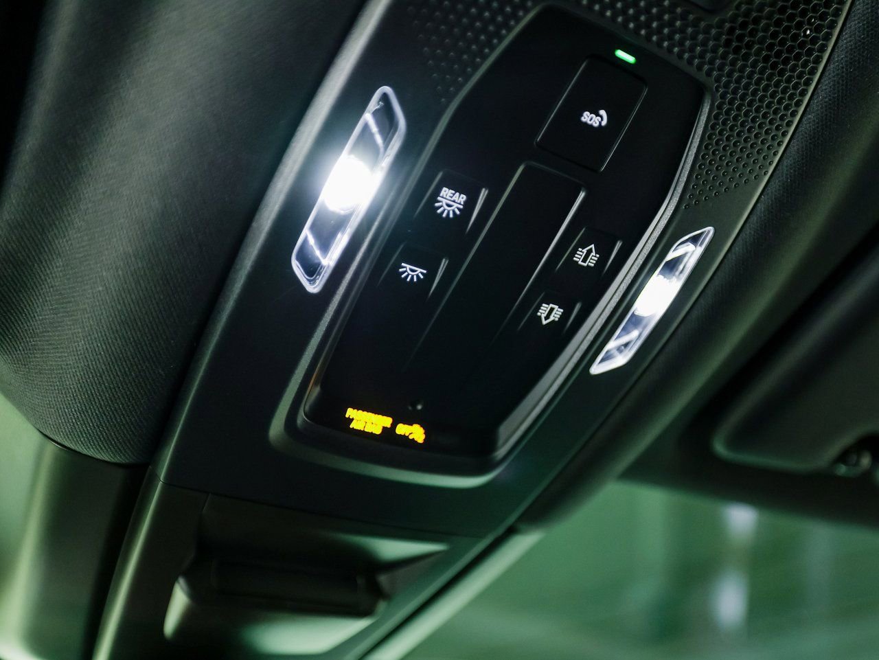 Certified 2025 Porsche Cayenne Coupe image 21