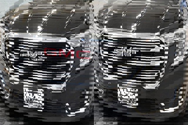 Used 2024 GMC Terrain SLT image 16
