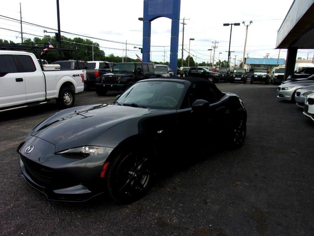 Used 2016 MAZDA MX-5 Miata Club RWD image 4