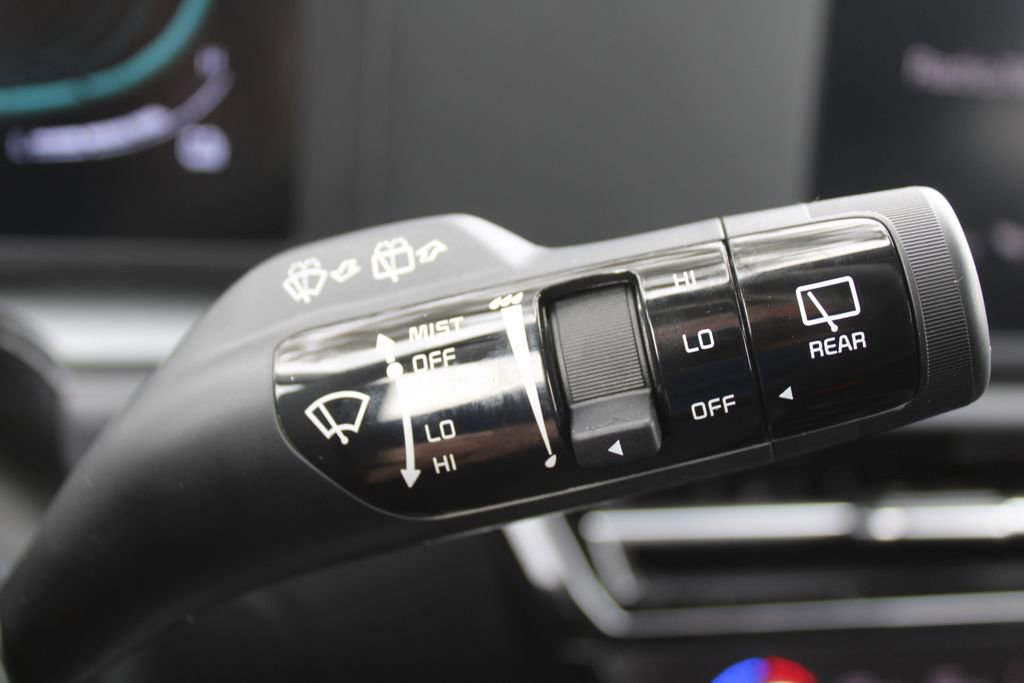 New 2026 Kia Niro EX FWD image 30