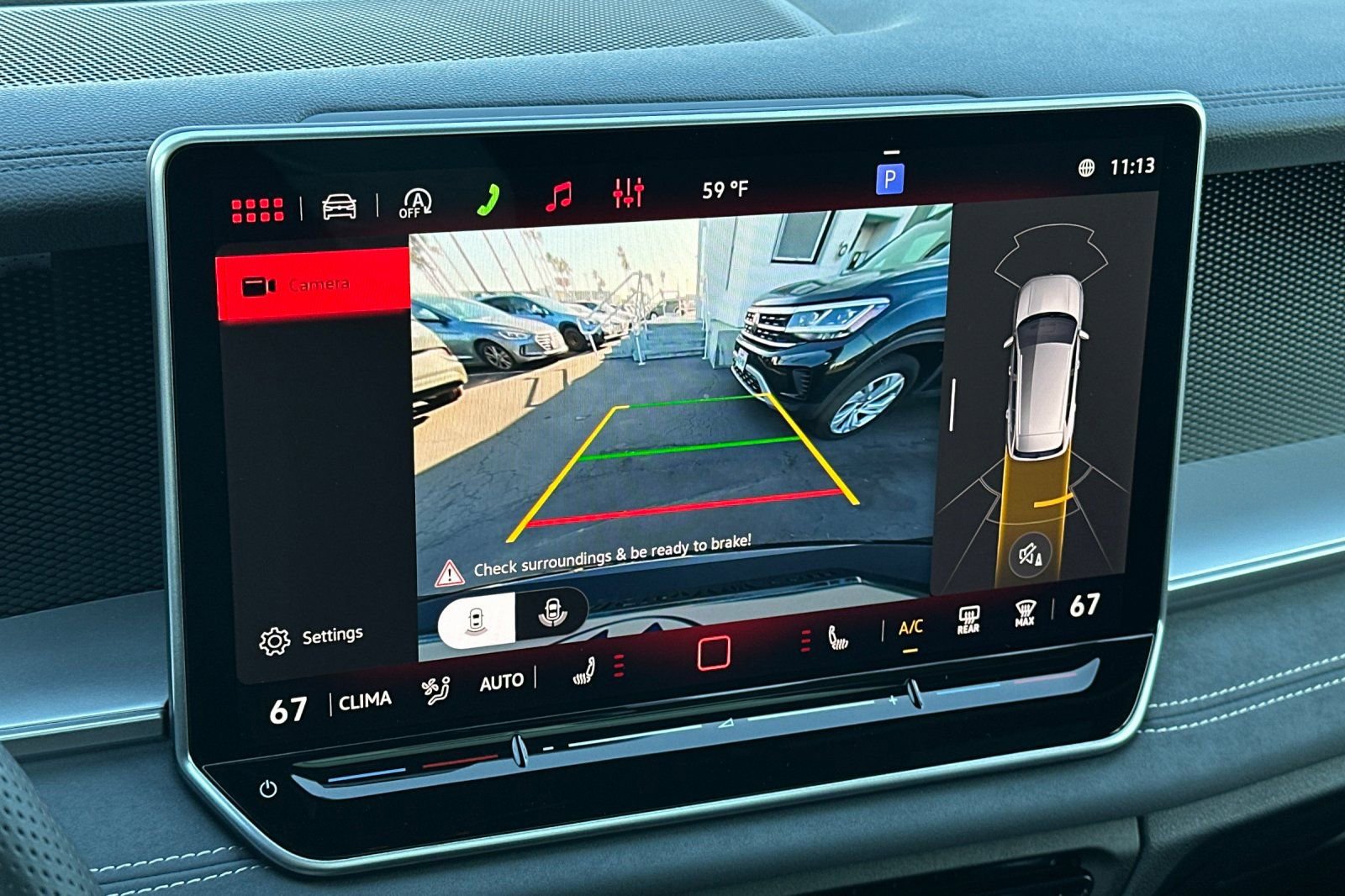 New 2026 Volkswagen Tiguan SE R-Line FWD image 17