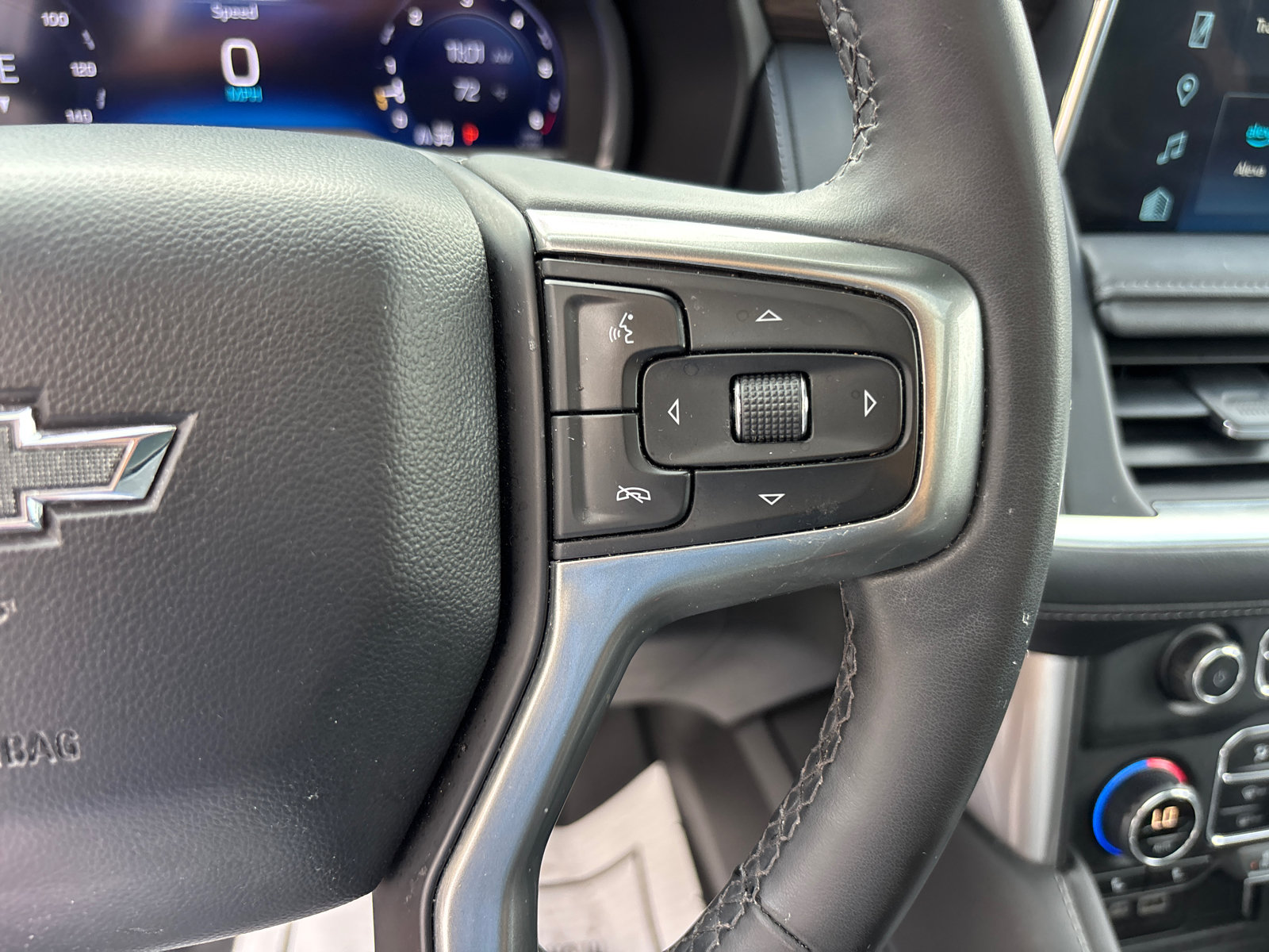 Used 2023 Chevrolet Tahoe Z71 w/ Luxury Package AWD/4WD image 18