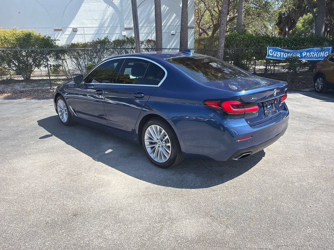 Used 2022 BMW 530i xDrive w/ Premium Package AWD/4WD image 3