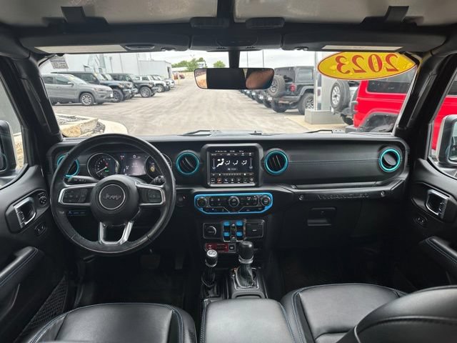 Used 2023 Jeep Wrangler Unlimited Rubicon 4xe w/ Cold Weather Group AWD/4WD image 14