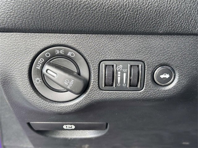 Used 2016 Dodge Challenger R/T Plus image 8