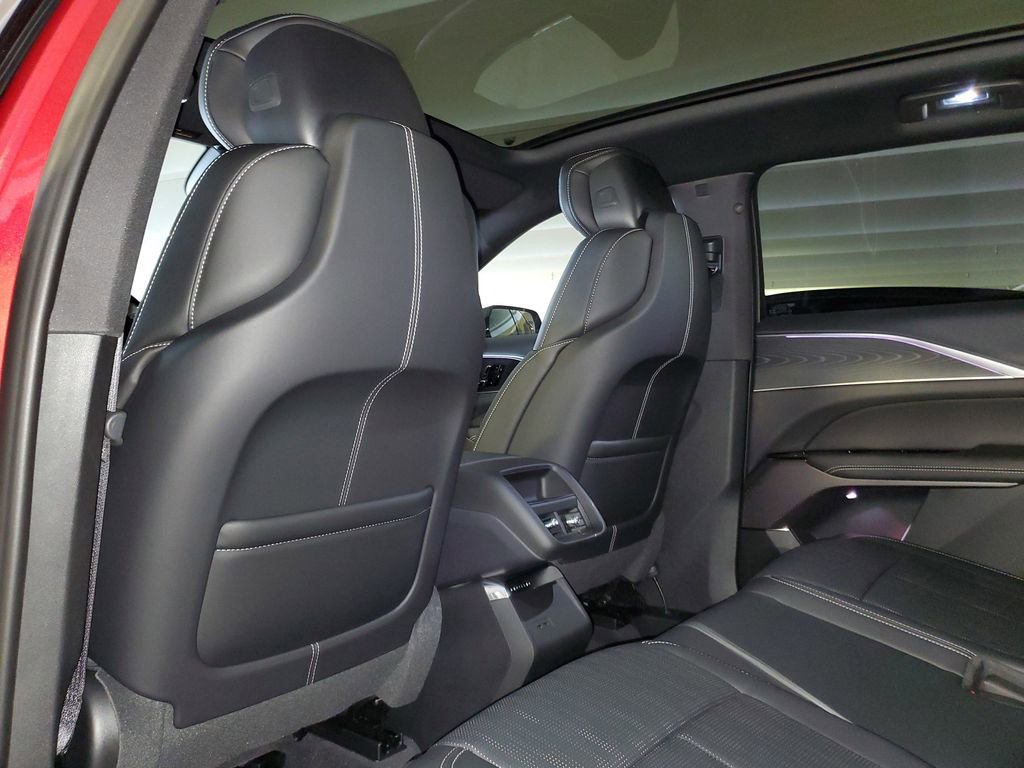 New 2026 Cadillac Lyriq Sport RWD image 10