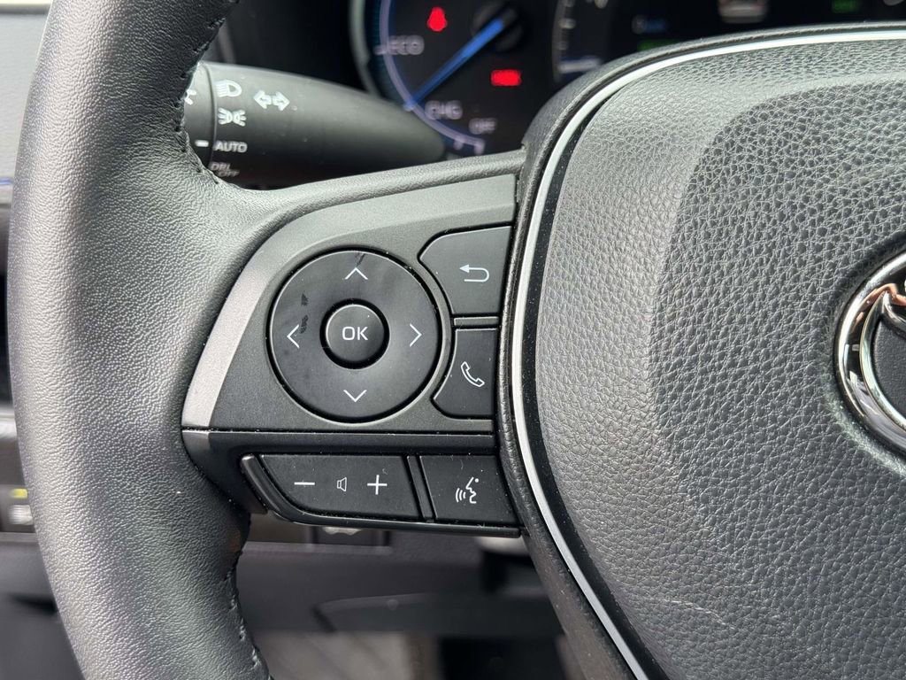 Used 2023 Toyota RAV4 XSE AWD/4WD image 10
