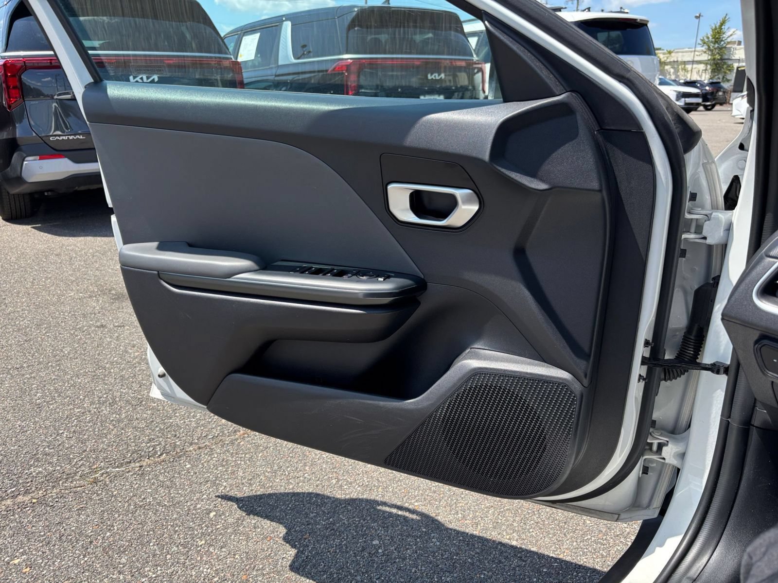 Used 2025 Kia K4 FWD image 18