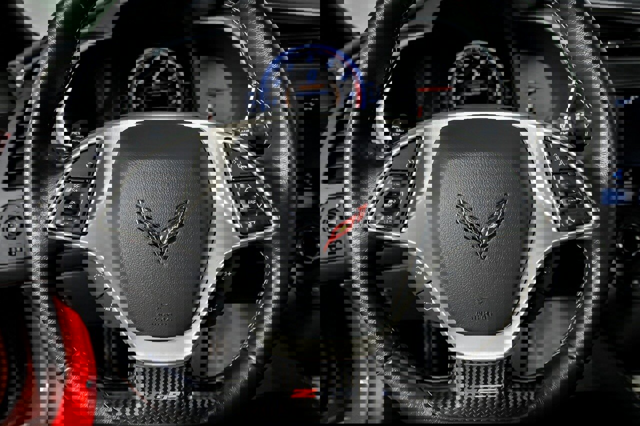 Used 2015 Chevrolet Corvette Z06 w/ Z07 Performance Package image 27