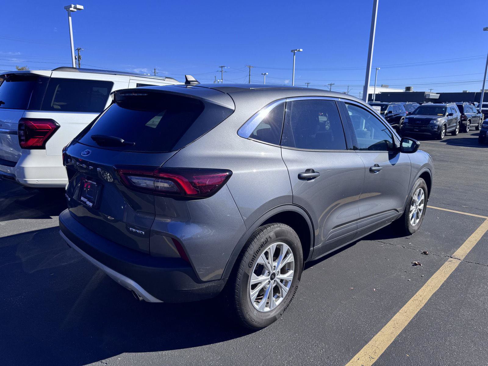 Used 2023 Ford Escape Active AWD/4WD image 4