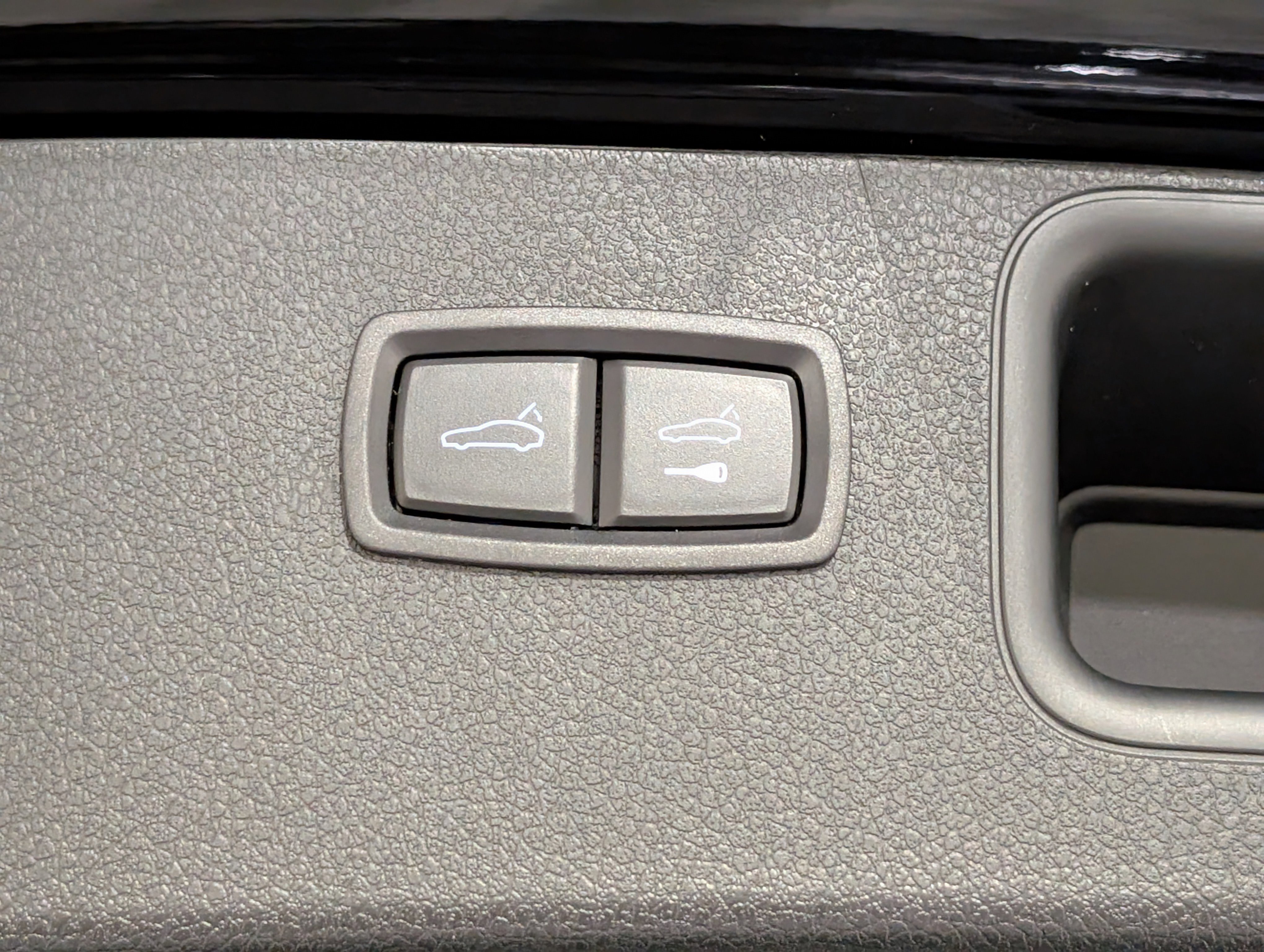 Certified 2026 Porsche Macan image 21