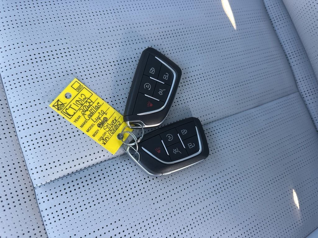 Used 2024 Cadillac Lyriq Luxury w/ LPO, Floor Liner Package image 35