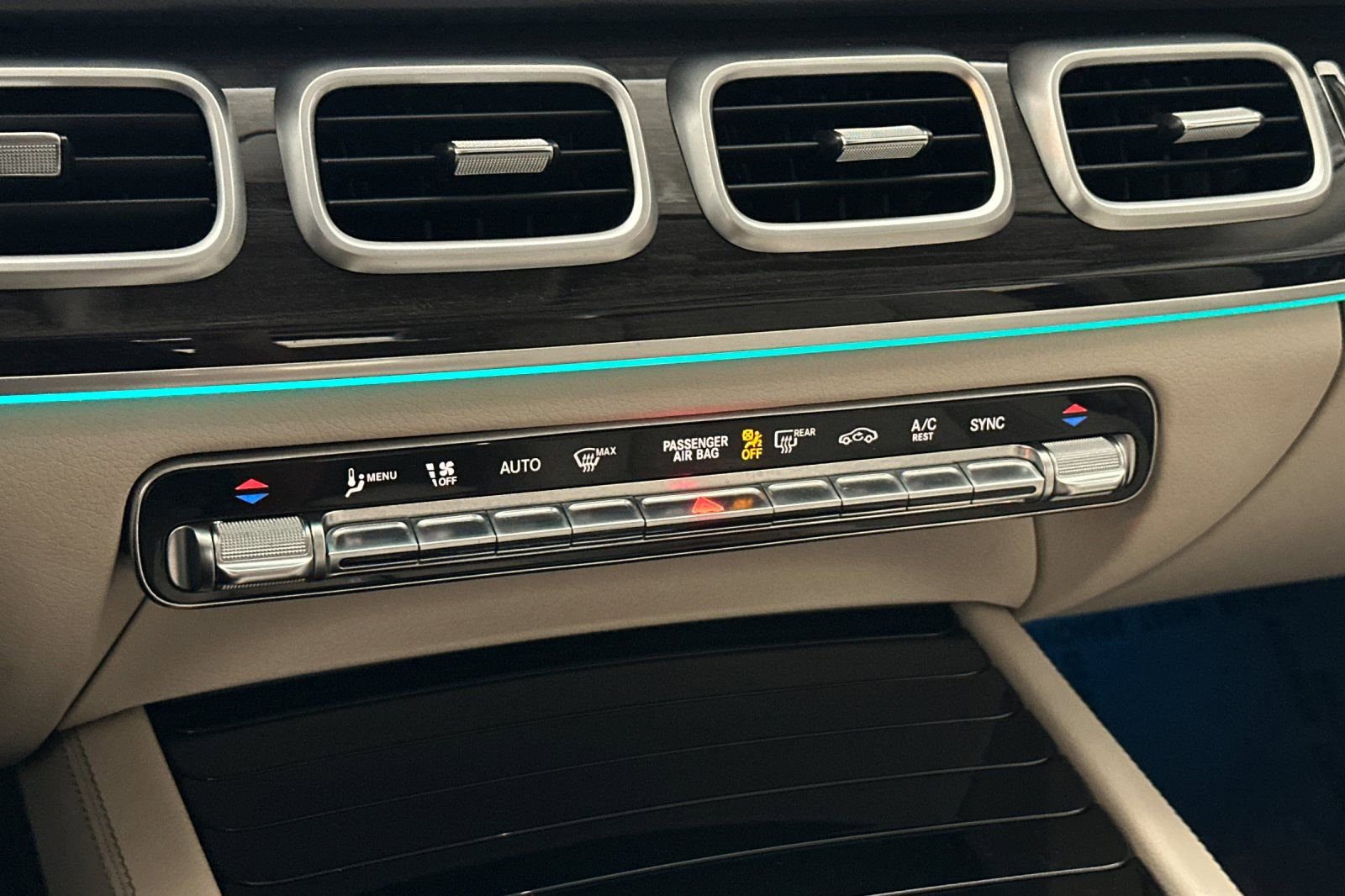 Used 2020 Mercedes-Benz GLE 350 4MATIC image 27