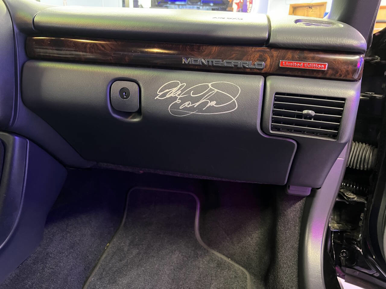 Used 1995 Chevrolet Monte Carlo Z34 FWD image 2