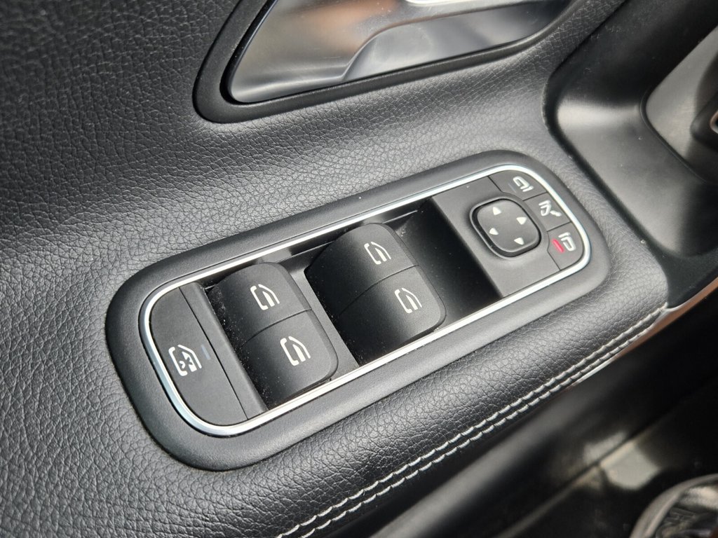 Used 2020 Mercedes-Benz CLA 250 image 27