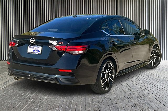 Used 2024 Nissan Sentra SR w/ SR Premium Package image 2