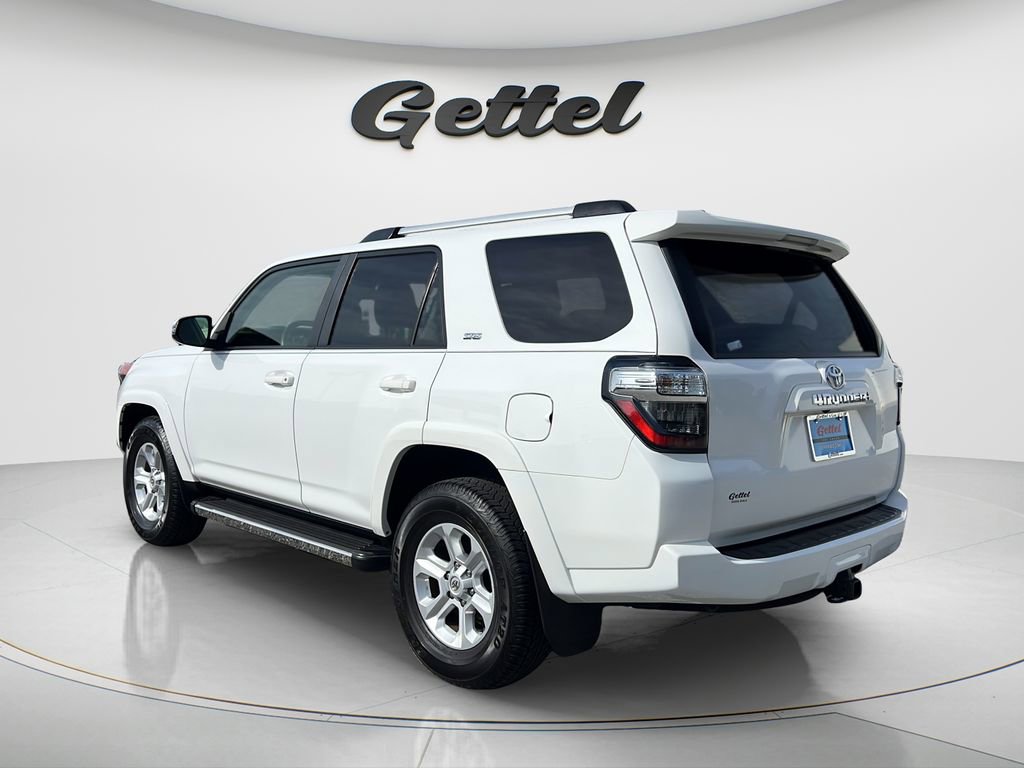 Used 2023 Toyota 4Runner SR5 Premium w/ Moonroof Package RWD image 7