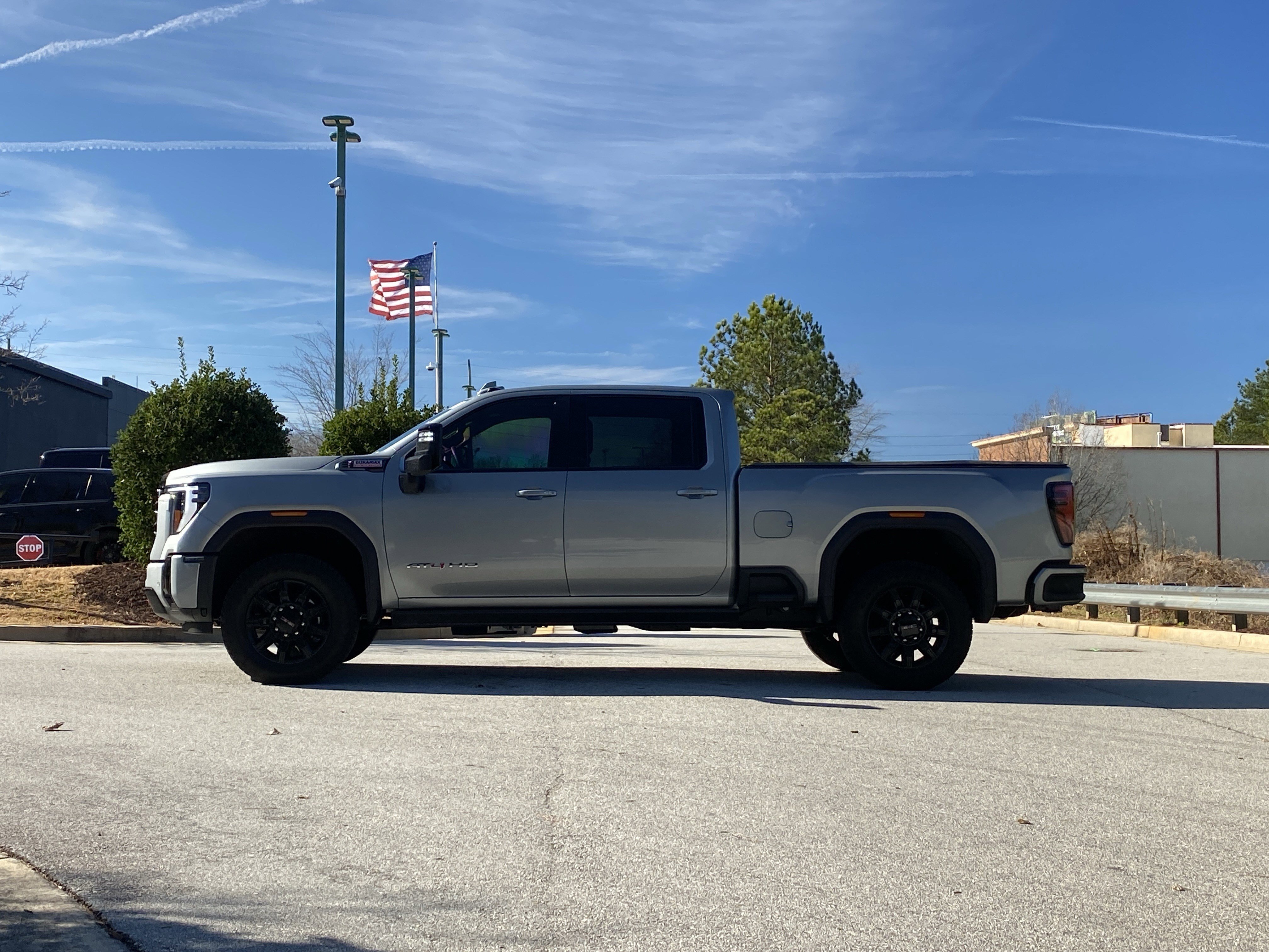 Used 2025 GMC Sierra 2500 AT4 w/ AT4 Premium Plus Package image 7