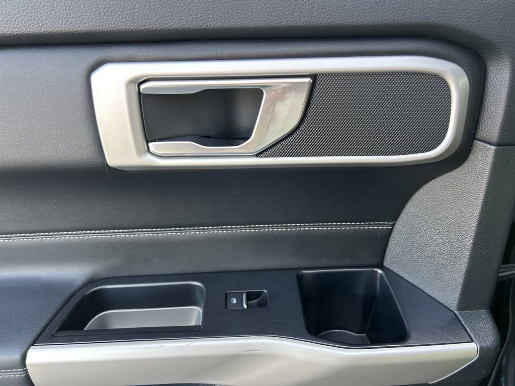 Used 2023 Ford Explorer XLT w/ Equipment Group 202A image 37