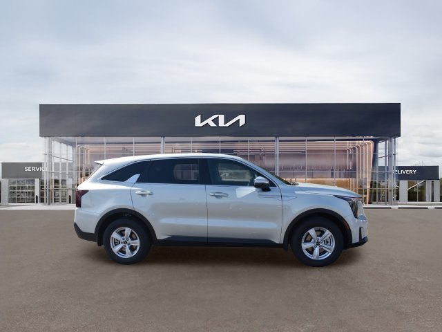 New 2026 Kia Sorento LX FWD image 2