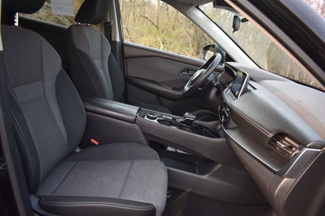 Used 2021 Nissan Rogue S image 12