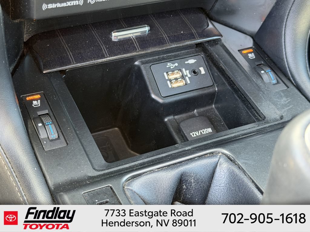Used 2022 Lexus GX 460 Premium w/ Accessory Package AWD/4WD image 31