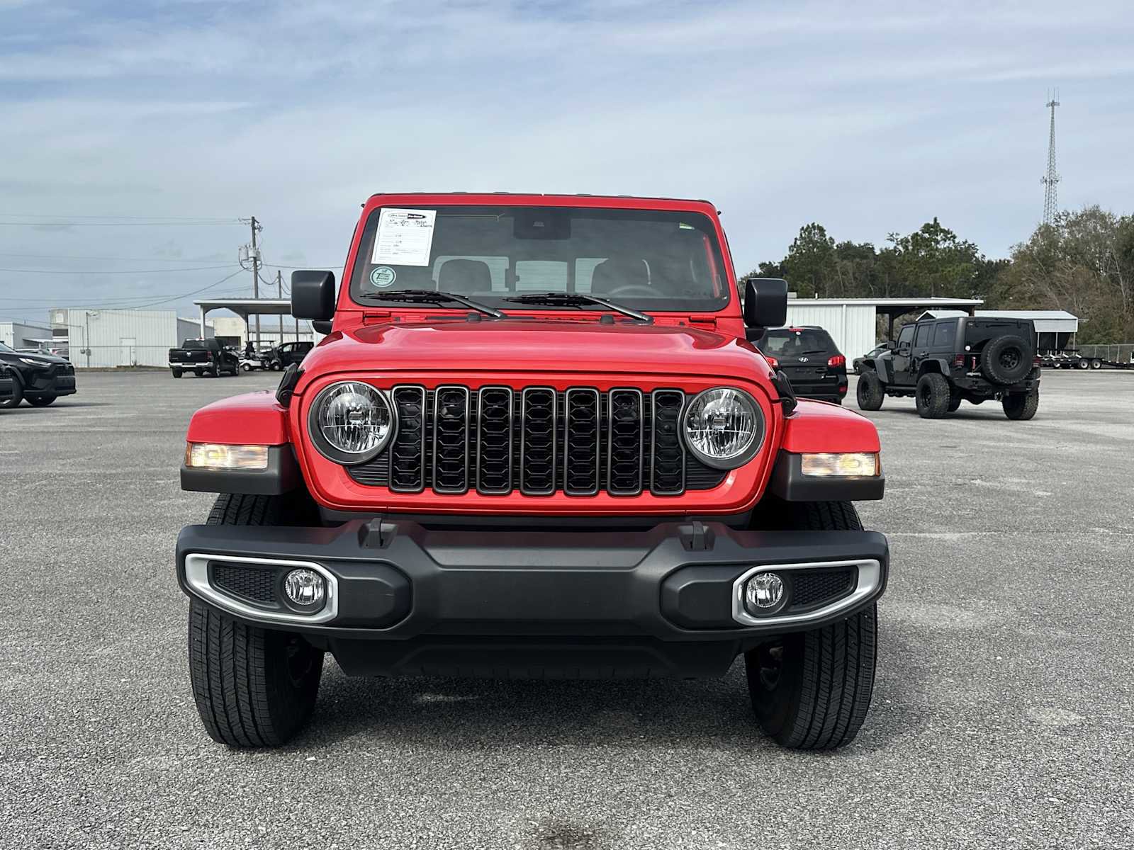 Used 2024 Jeep Gladiator Sport image 4
