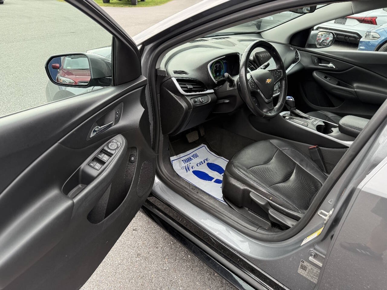Used 2018 Chevrolet Volt LT w/ LT Driver Confidence Package FWD image 18