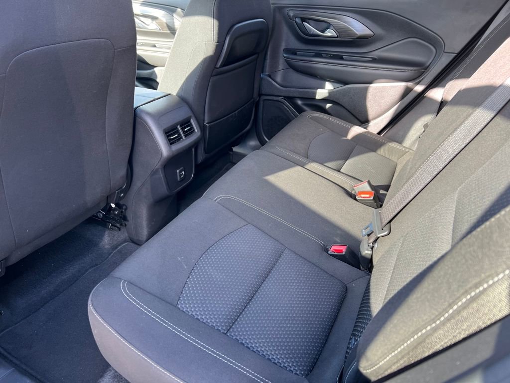 Used 2024 GMC Terrain SLE image 11