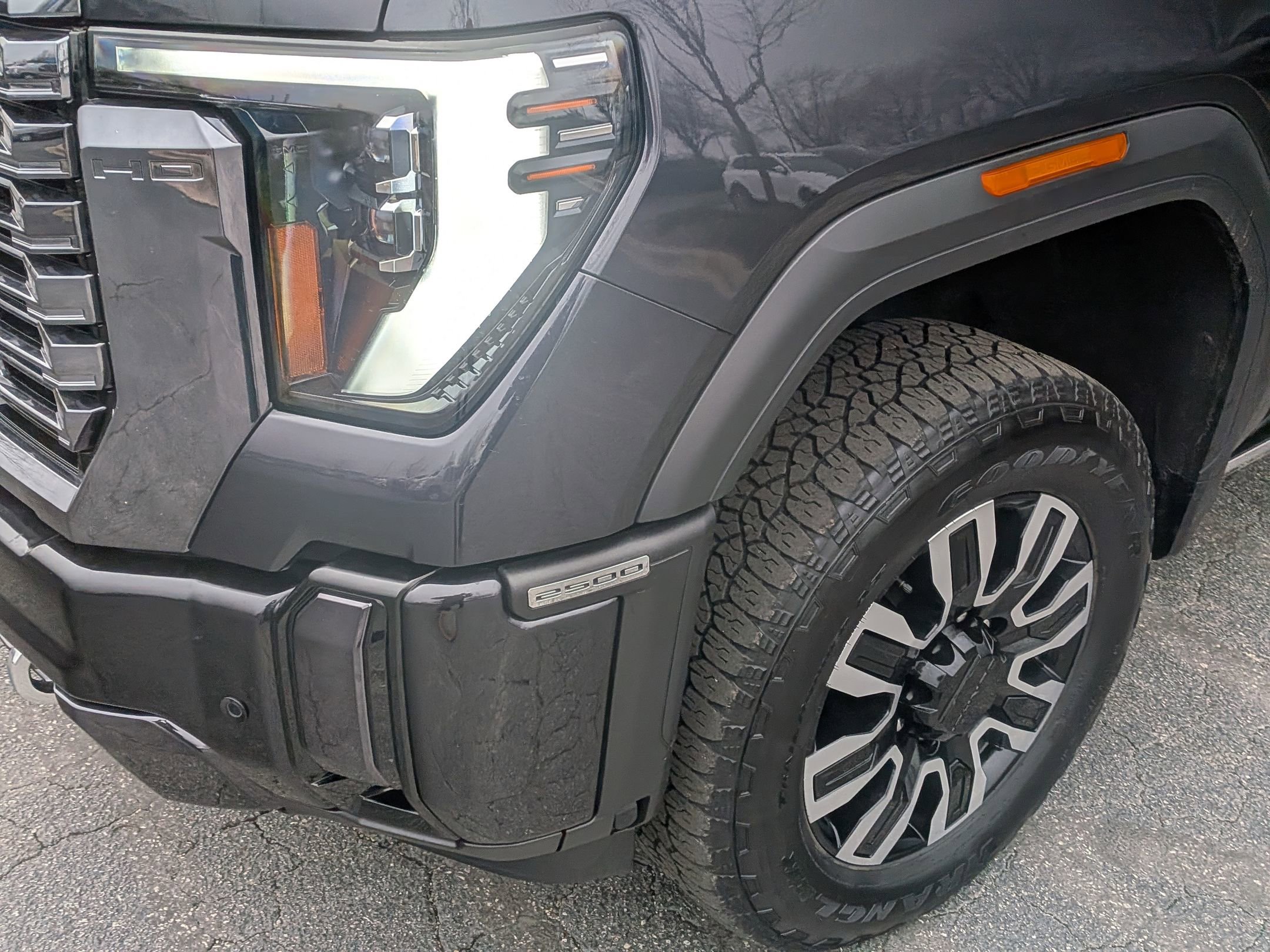 Certified 2024 GMC Sierra 2500 Denali Ultimate image 11