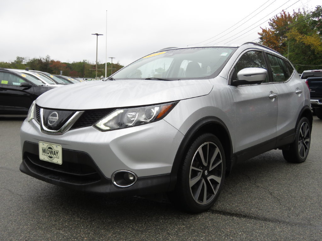 Used 2019 Nissan Rogue Sport SL AWD/4WD image 1