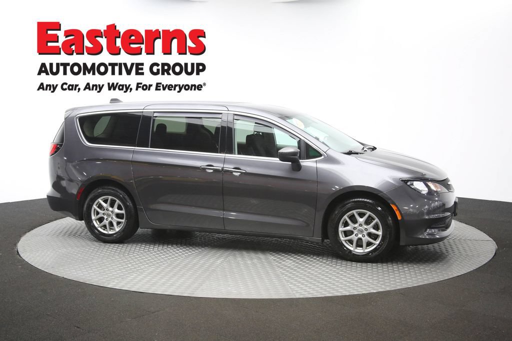 Used 2022 Chrysler Voyager LX FWD image 46