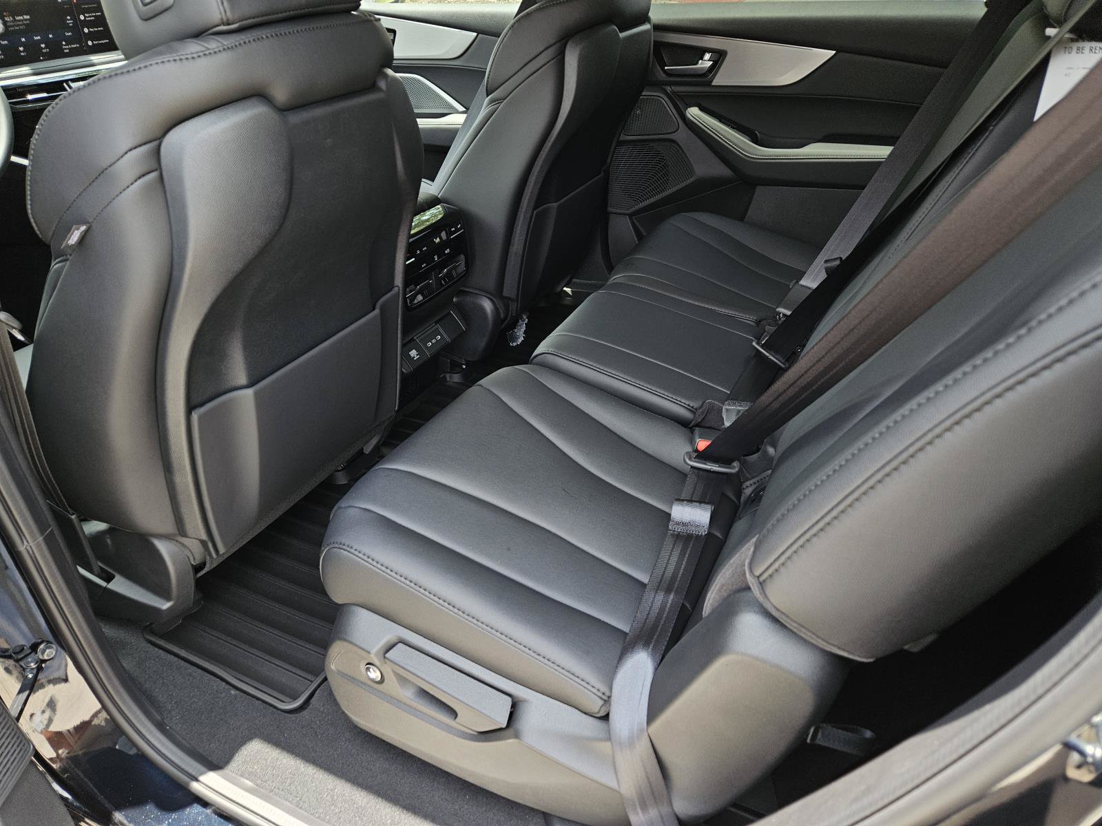 New 2026 Acura MDX SH-AWD image 12