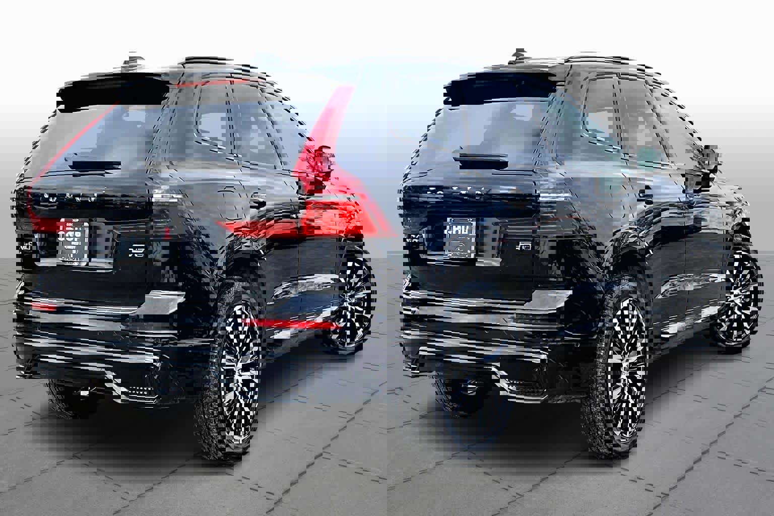 Certified 2023 Volvo XC60 B5 Plus w/ Protection Package Premier image 13