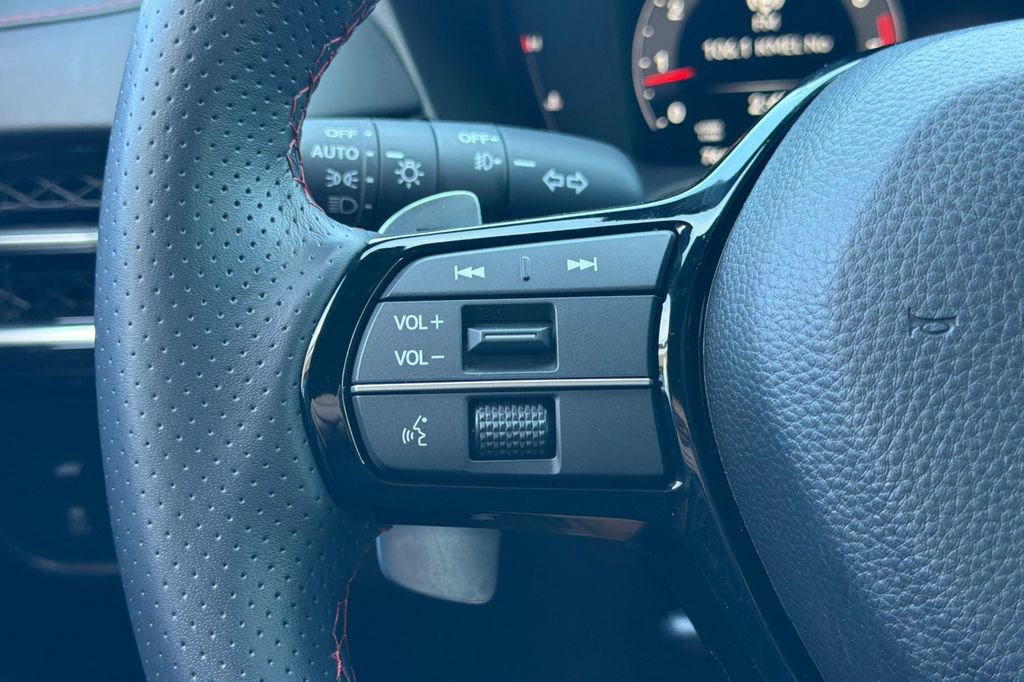 Used 2025 Acura ADX A-Spec image 27
