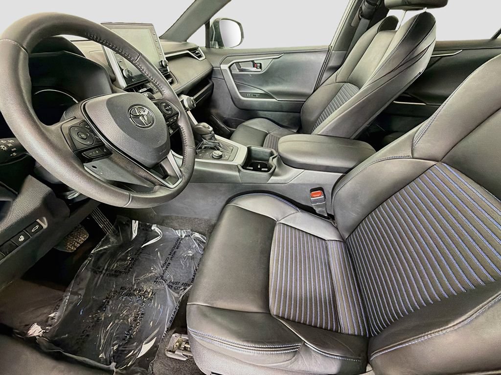 Used 2022 Toyota RAV4 XSE w/ XSE Grade Weather Package AWD/4WD image 24