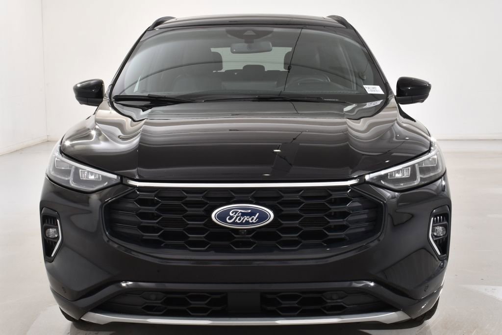 Used 2023 Ford Escape ST-Line Elite w/ Premium Technology Package image 3