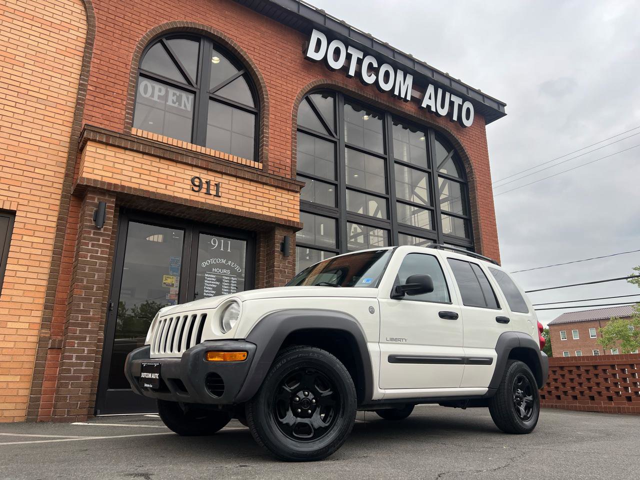 Used 2004 Jeep Liberty Sport w/ PWR Convenience Group AWD/4WD image 3