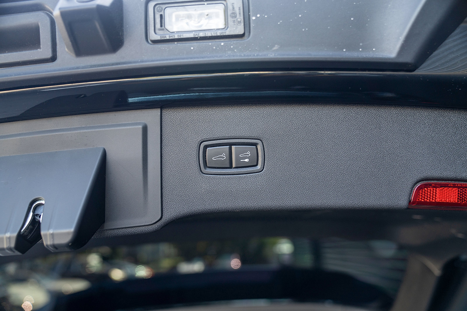 Certified 2025 Porsche Cayenne AWD/4WD image 22