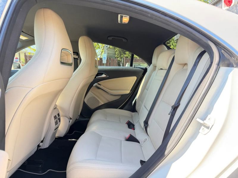 Used 2017 Mercedes-Benz CLA 250 image 14