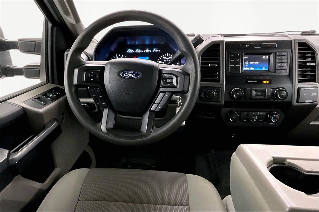 Used 2019 Ford F250 XL w/ Power Equipment Group image 9