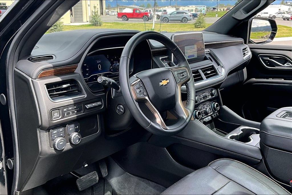 Used 2024 Chevrolet Tahoe High Country AWD/4WD image 14